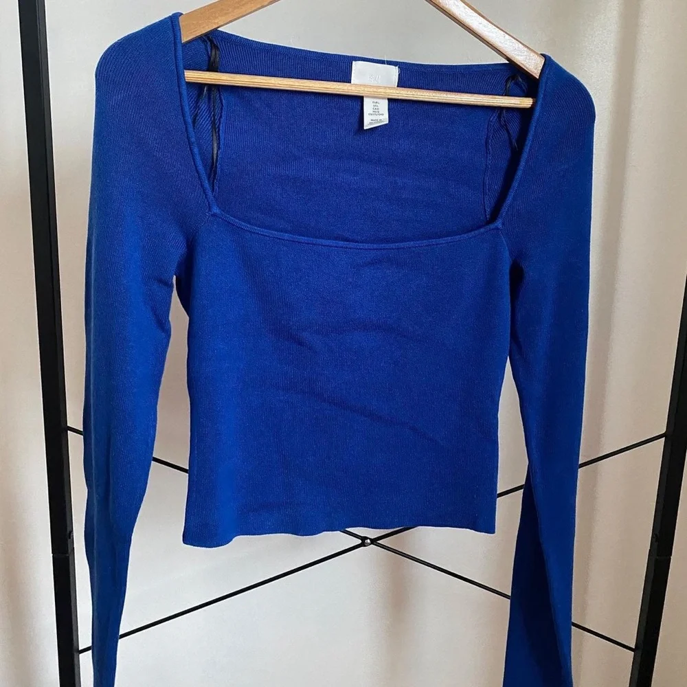 H & M Blue Long Sleeve Scoop Neck - Picture 3 of 4